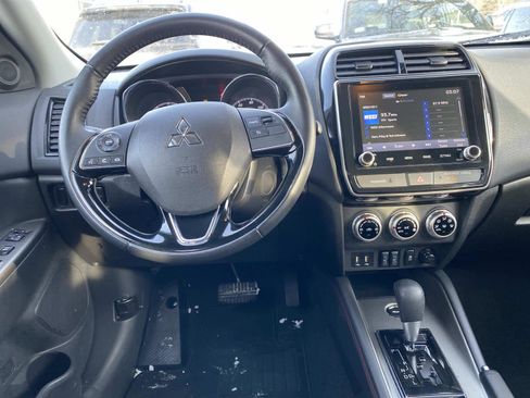 Used 2022 Mitsubishi Outlander Sport SE image 10