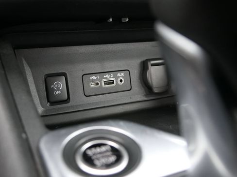 Used 2024 Nissan Sentra SV FWD image 19
