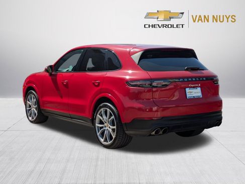 Used 2021 Porsche Cayenne S AWD/4WD image 7