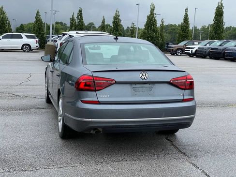 Used 2019 Volkswagen Passat 2.0T Wolfsburg w/ Wheels & Sunroof Package FWD image 5