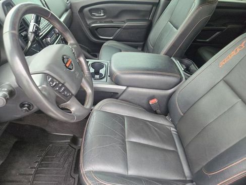 Used 2021 Nissan Titan PRO-4X w/ Pro-4x Convenience Package AWD/4WD image 15