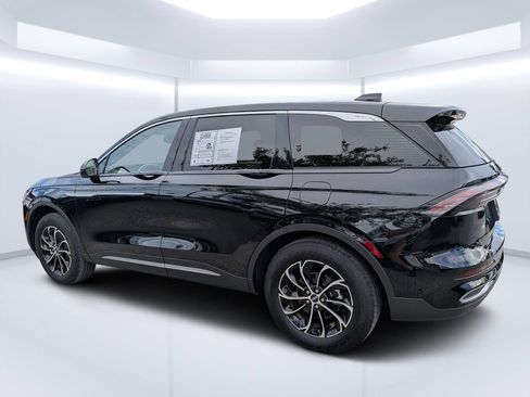 Used 2024 Lincoln Nautilus Premier AWD/4WD image 6