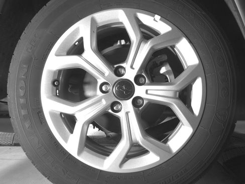 Used 2025 Jeep Compass Latitude image 15