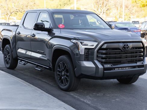 New 2026 Toyota Tundra Limited AWD/4WD image 3