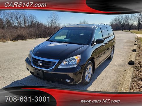 Used 2010 Honda Odyssey Touring image 1