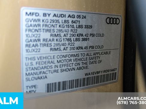 Used 2024 Audi Q8 Premium Plus w/ Premium Plus Package image 44