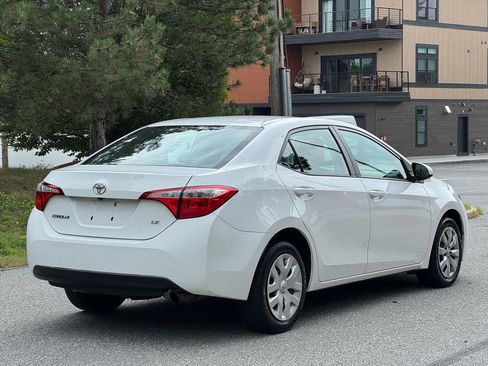 Used 2016 Toyota Corolla LE FWD image 6