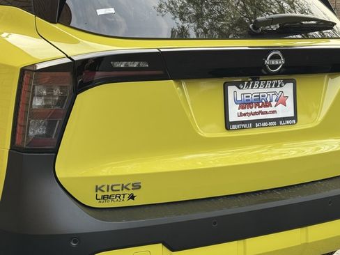 New 2026 Nissan Kicks SR w/ Cold Weather Package AWD/4WD image 25