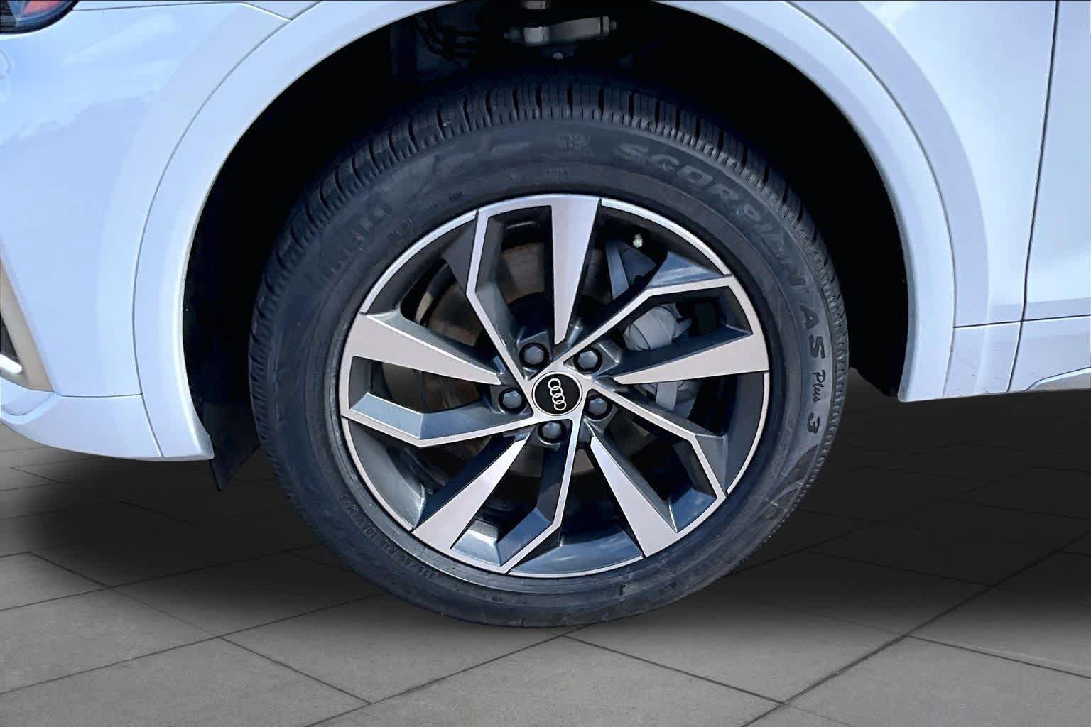Used 2024 Audi Q5 2.0T Premium Plus w/ Premium Plus Package AWD/4WD image 10