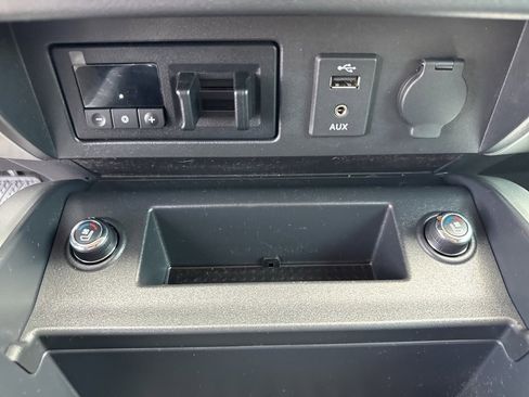 Used 2018 Nissan Titan PRO-4X w/ Pro-4x Convenience Package image 48