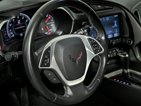 Used 2015 Chevrolet Corvette Stingray Coupe RWD image 18