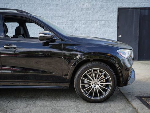 Used 2022 Mercedes-Benz GLE 350 4MATIC w/ AMG Line Exterior image 17
