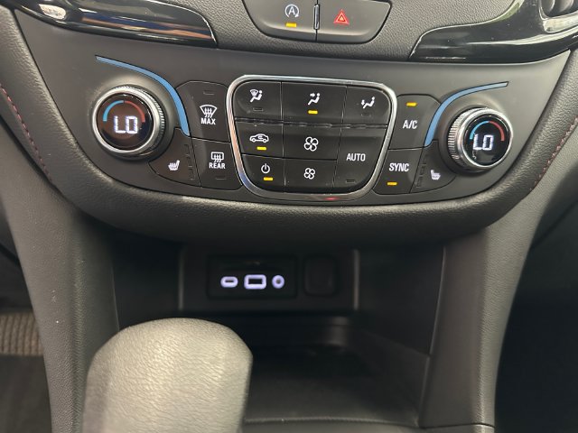 Used 2023 Chevrolet Equinox RS w/ RS Leather Package FWD image 34