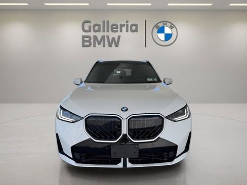 Used 2025 BMW X3 xDrive30i AWD/4WD image 3