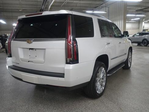Used 2020 Cadillac Escalade Luxury image 7