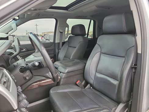 Used 2018 GMC Yukon SLT w/ Premium Edition AWD/4WD image 11