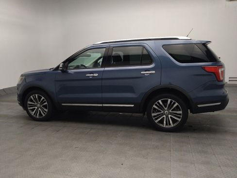 Used 2019 Ford Explorer Platinum AWD/4WD image 2