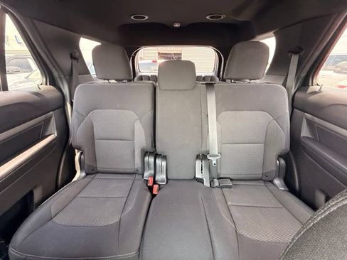 Used 2019 Ford Explorer XLT AWD/4WD image 36