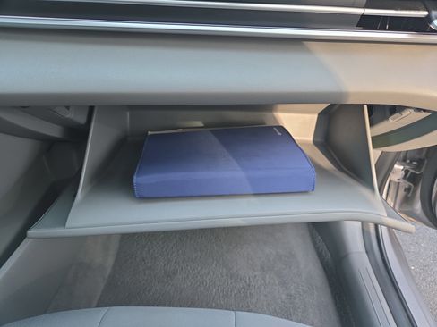 Used 2025 Hyundai Elantra SEL FWD image 41