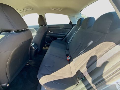 Used 2023 Hyundai Elantra SEL FWD image 20