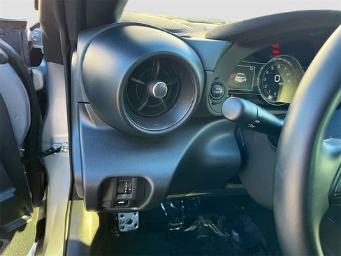 Used 2023 Toyota GR86 Premium w/ ALL Weather Mat Package (TMS) image 10