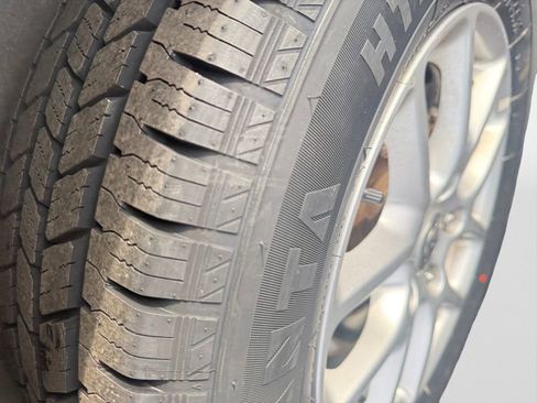 Certified 2023 Chrysler Pacifica Touring-L image 19