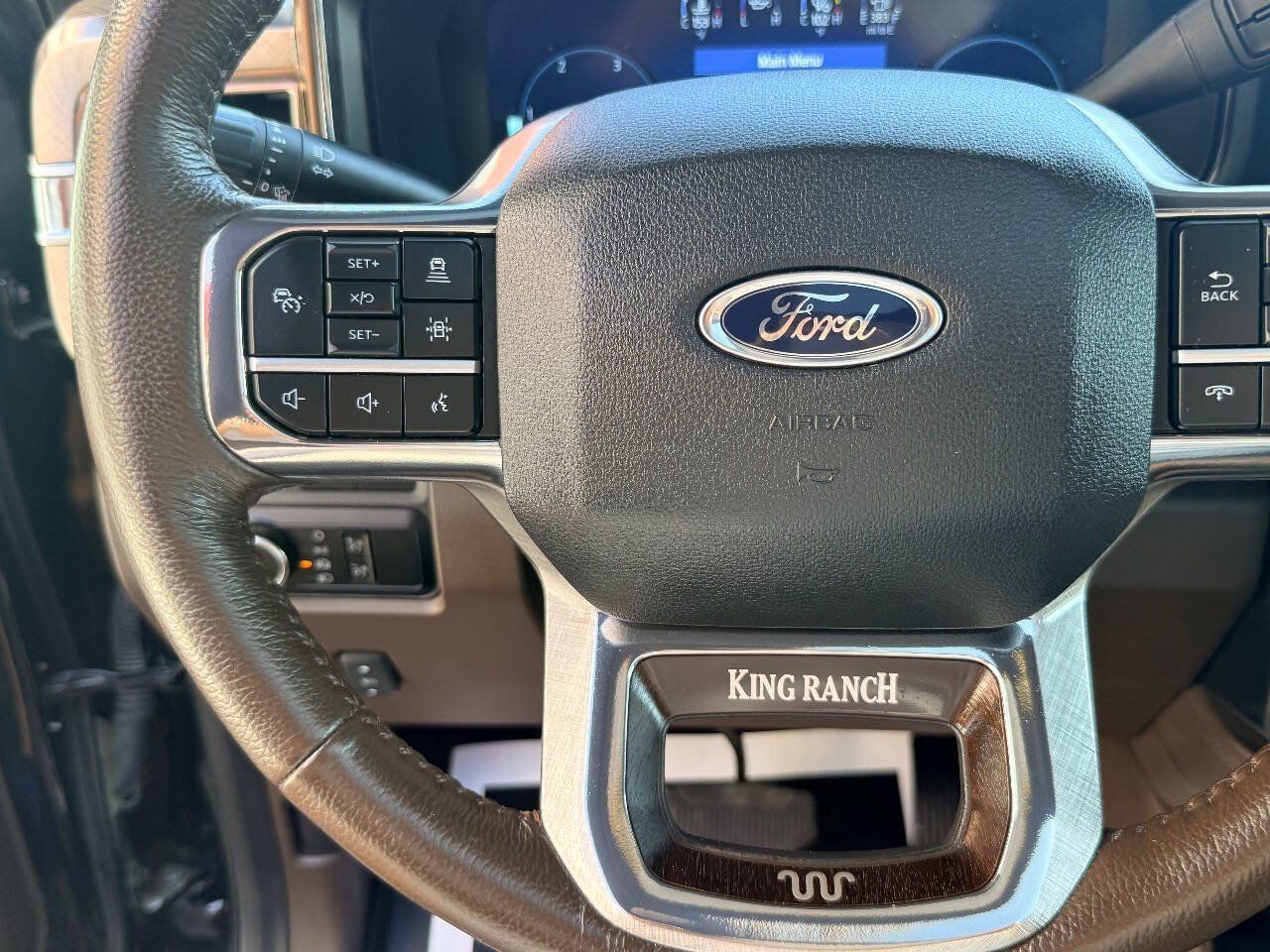 Used 2024 Ford F350 King Ranch w/ FX4 Off-Road Package AWD/4WD image 25