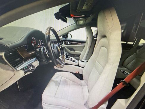 Used 2023 Porsche Panamera Turbo S Executive AWD/4WD image 4