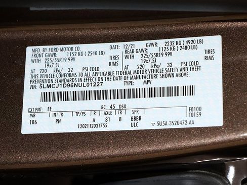 Used 2022 Lincoln Corsair AWD w/ Premium Package image 40