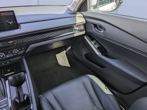 Used 2023 Honda Accord Touring image 16