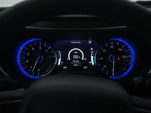 Used 2025 Chrysler Pacifica Select FWD image 28