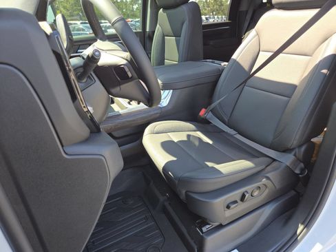 New 2026 GMC Sierra 2500 SLT w/ SLT Premium Package AWD/4WD image 28