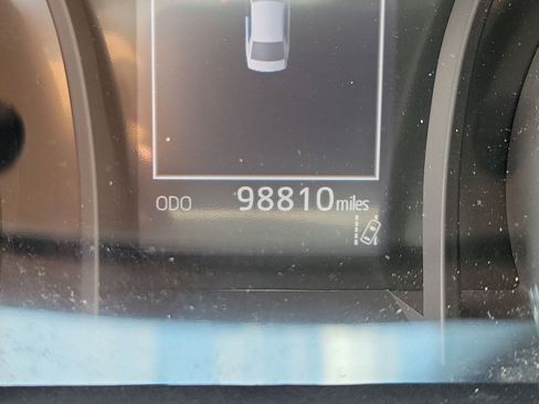 Used 2020 Toyota Camry SE FWD image 21