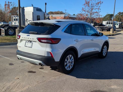 Used 2023 Ford Escape Active image 4