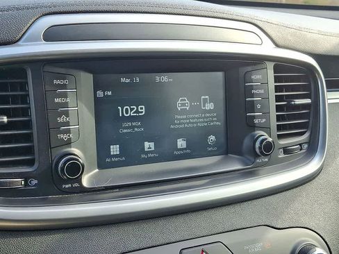 Used 2019 Kia Sorento LX V6 image 14