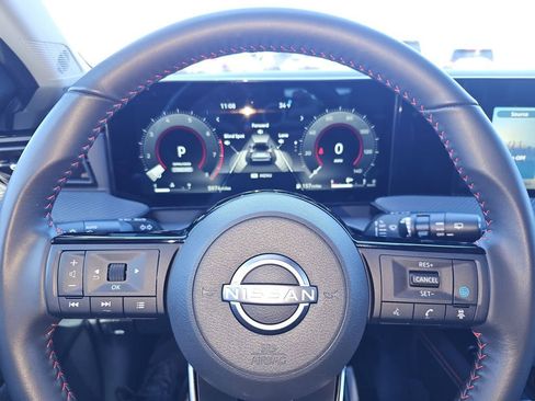 Used 2025 Nissan Kicks SR image 34