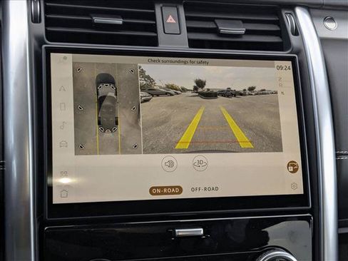 New 2026 Land Rover Discovery Limited Edition AWD/4WD image 13