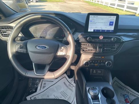 Used 2025 Ford Escape ST-Line FWD image 13