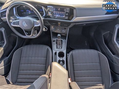 Used 2023 Volkswagen Jetta Sport image 7