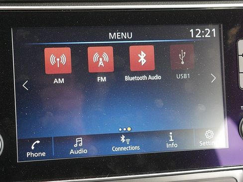 Used 2025 Nissan Leaf S image 33