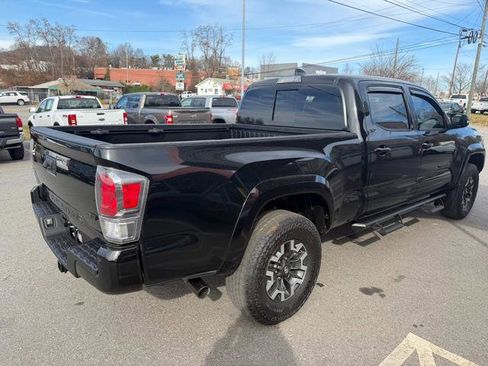 Used 2020 Toyota Tacoma TRD Sport image 4