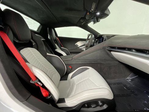 Used 2023 Chevrolet Corvette Stingray image 18