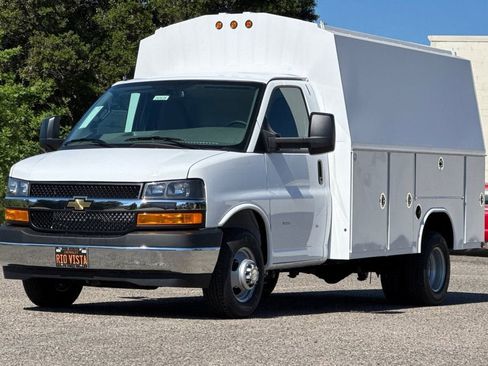 New 2026 Chevrolet Express 3500 w/ Power Convenience Package RWD image 8