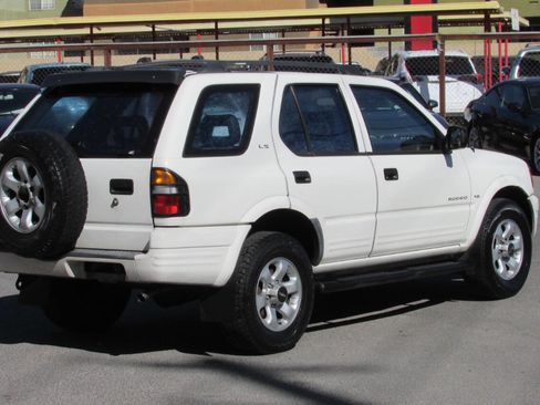 Used 1999 Isuzu Rodeo LS image 8