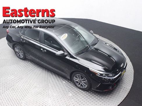 Used 2023 Kia Forte GT-Line w/ GT-Line Premium Package FWD image 3