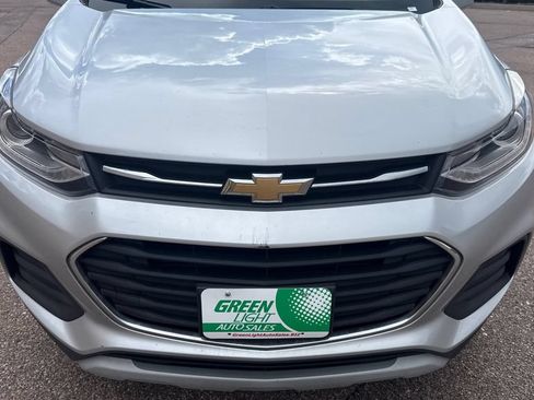 Used 2019 Chevrolet Trax LT w/ LT Convenience Package AWD/4WD image 12