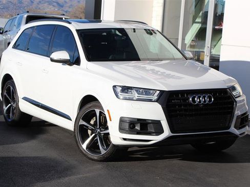 Used 2019 Audi Q7 3.0T Prestige w/ Prestige Package image 2