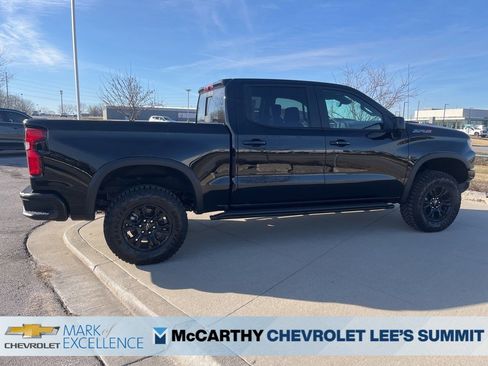 New 2026 Chevrolet Silverado 1500 ZR2 image 9