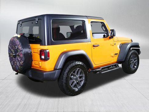 Used 2025 Jeep Wrangler Sport AWD/4WD image 7