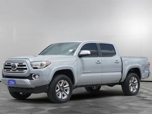 Used 2018 Toyota Tacoma Limited AWD/4WD image 8